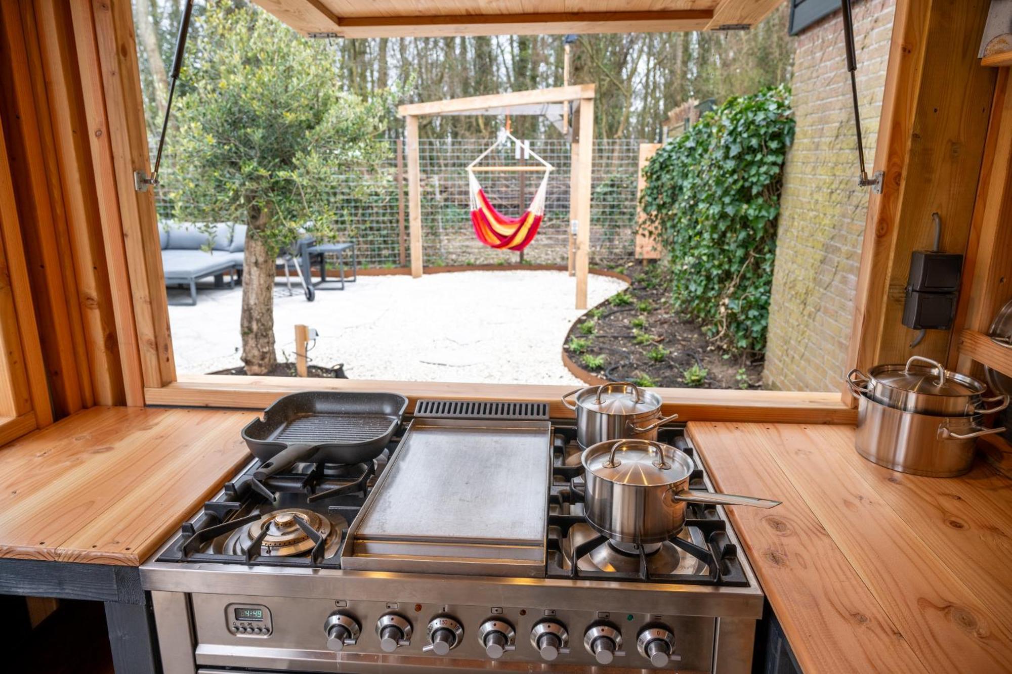 Kahakai Beach House - Unique Outdoor Kitchen - Next To Local Lake And 15 Min. The From Beach Noordwijkerhout Bagian luar foto
